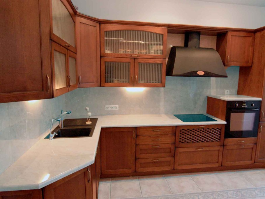 Цвет столешницы для деревянной кухни