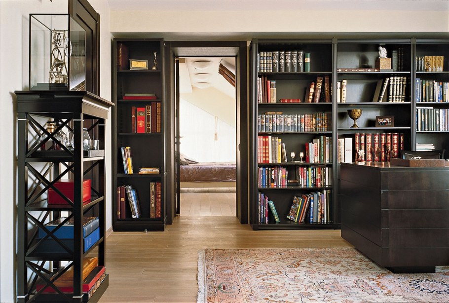 Стеллаж в кабинет