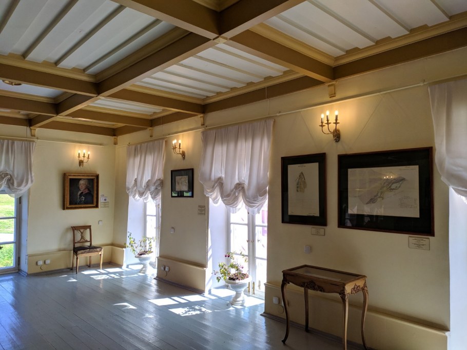 Гатчинский дворец белый зал