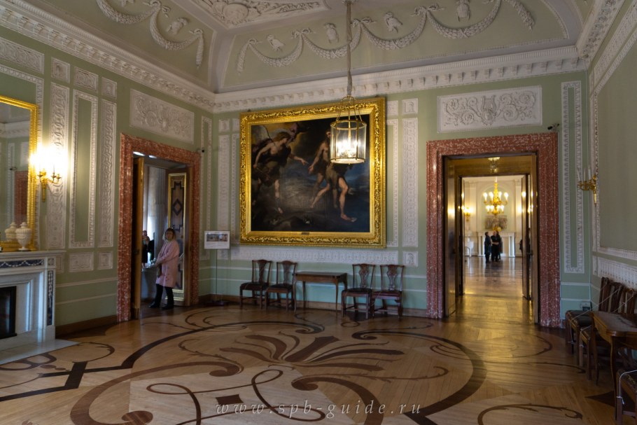 Аванзал Гатчинского дворца