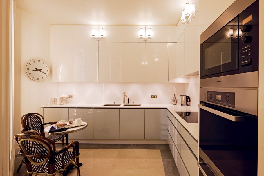 Кухонные шкафы под потолок