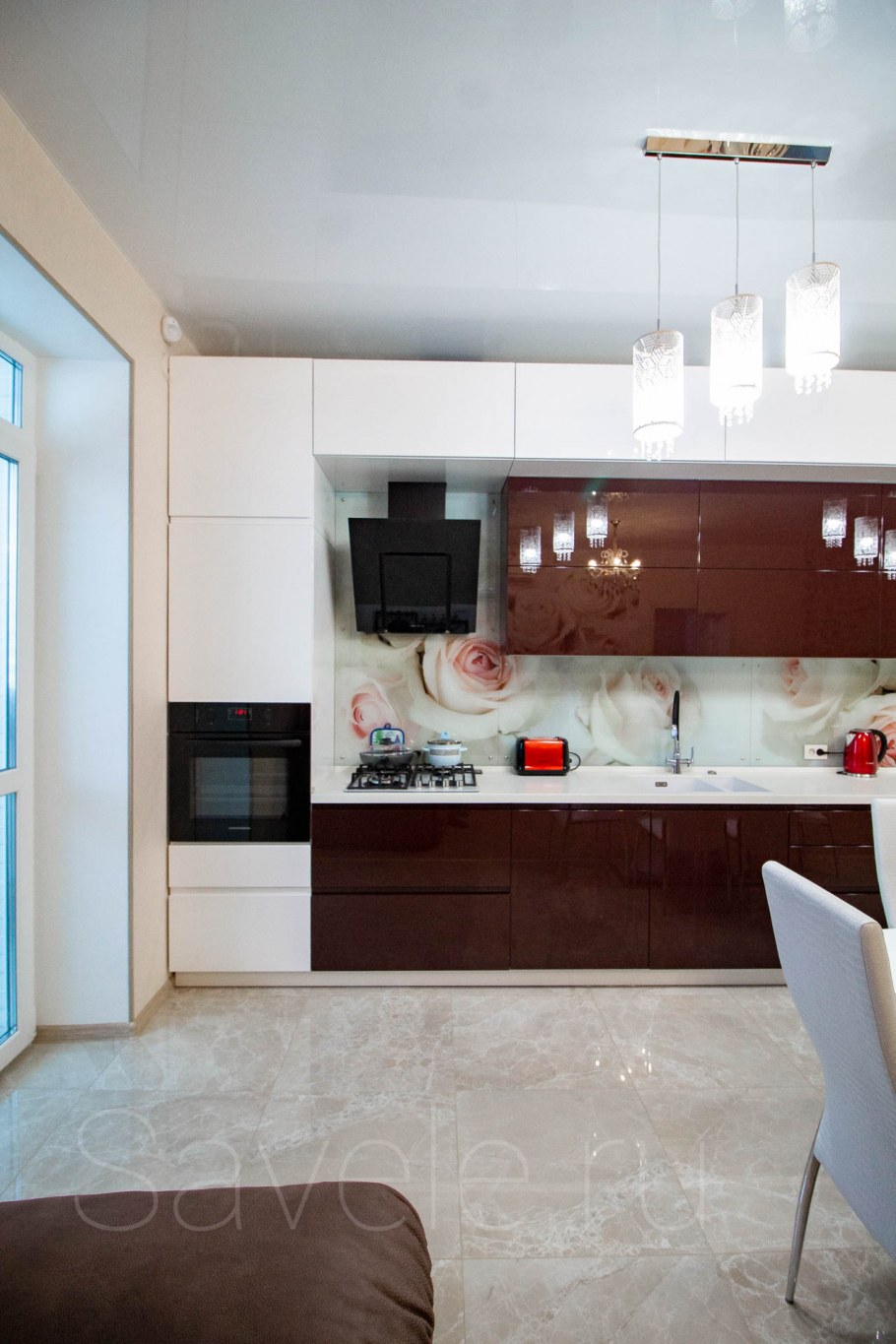 Кухня с антресолями