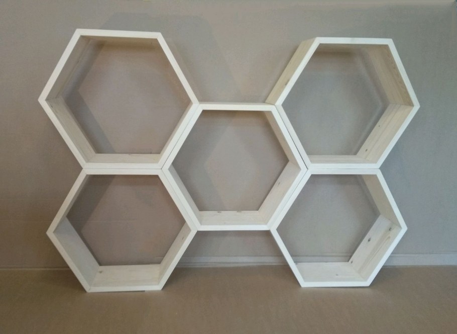 Полки соты в Леруа Мерлен