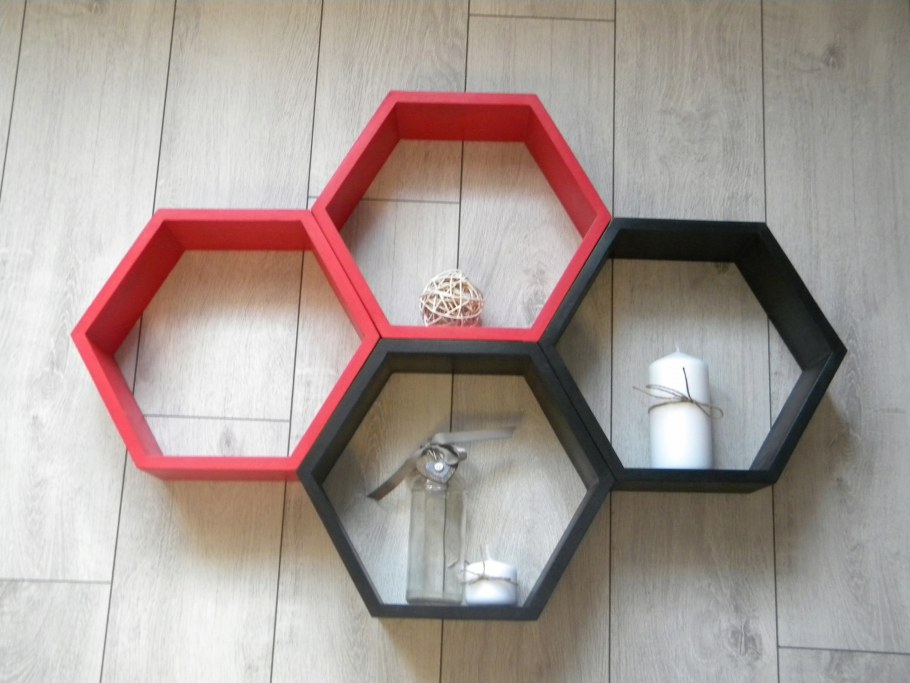 Полки настенные соты