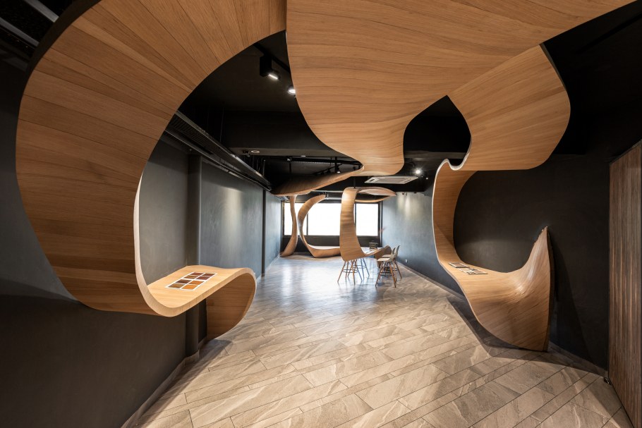 Гнутое дерево в интерьере