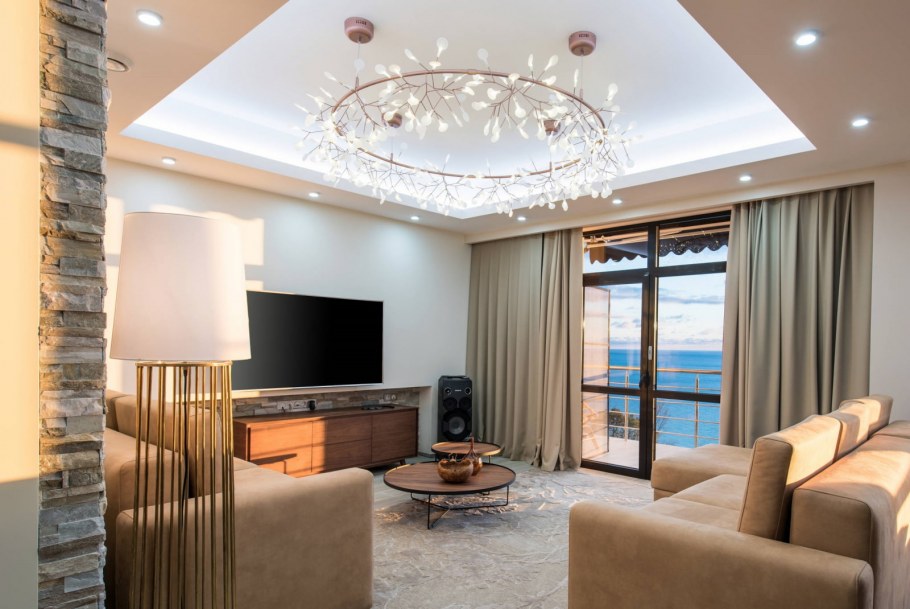 Глянцевые потолки