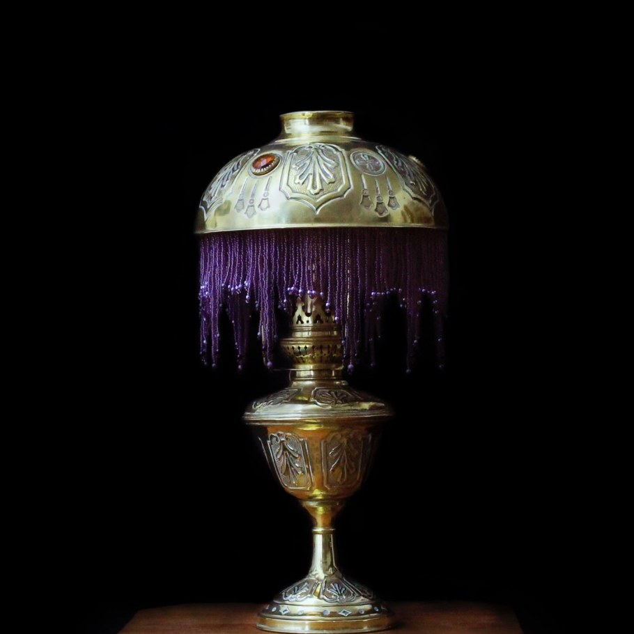 Антикварная лампа Парижанка