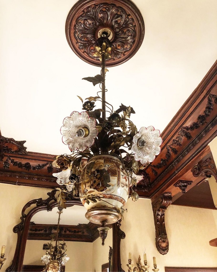 Антикварная люстра