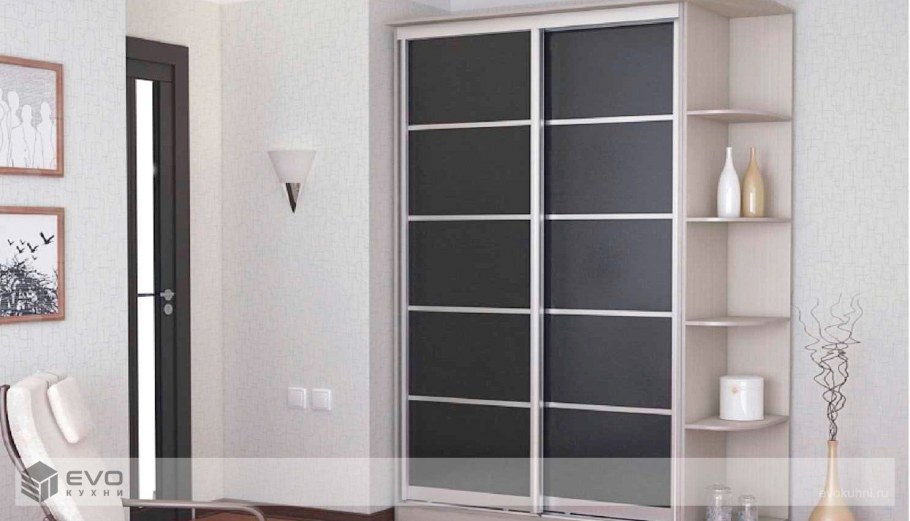 Шкаф купе с боковыми полками