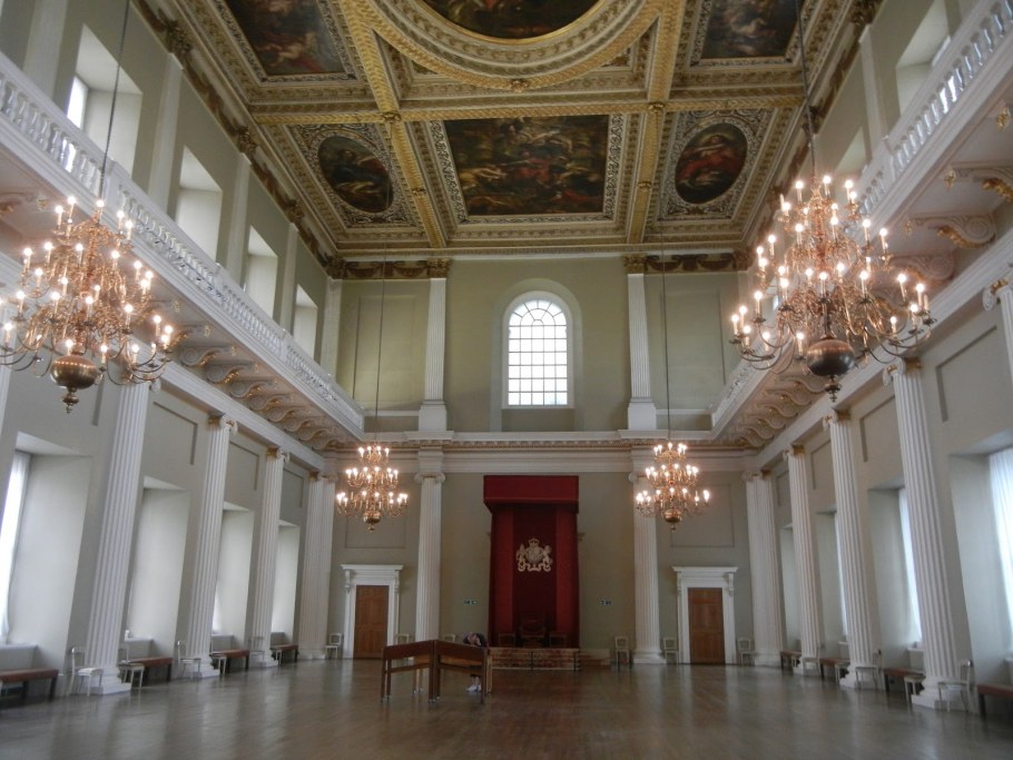 Классицизм внутри здания