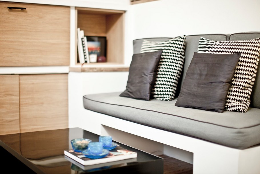 Диван кровать подиум