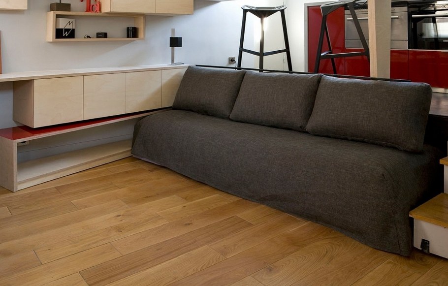 Подиум с выдвижным диваном