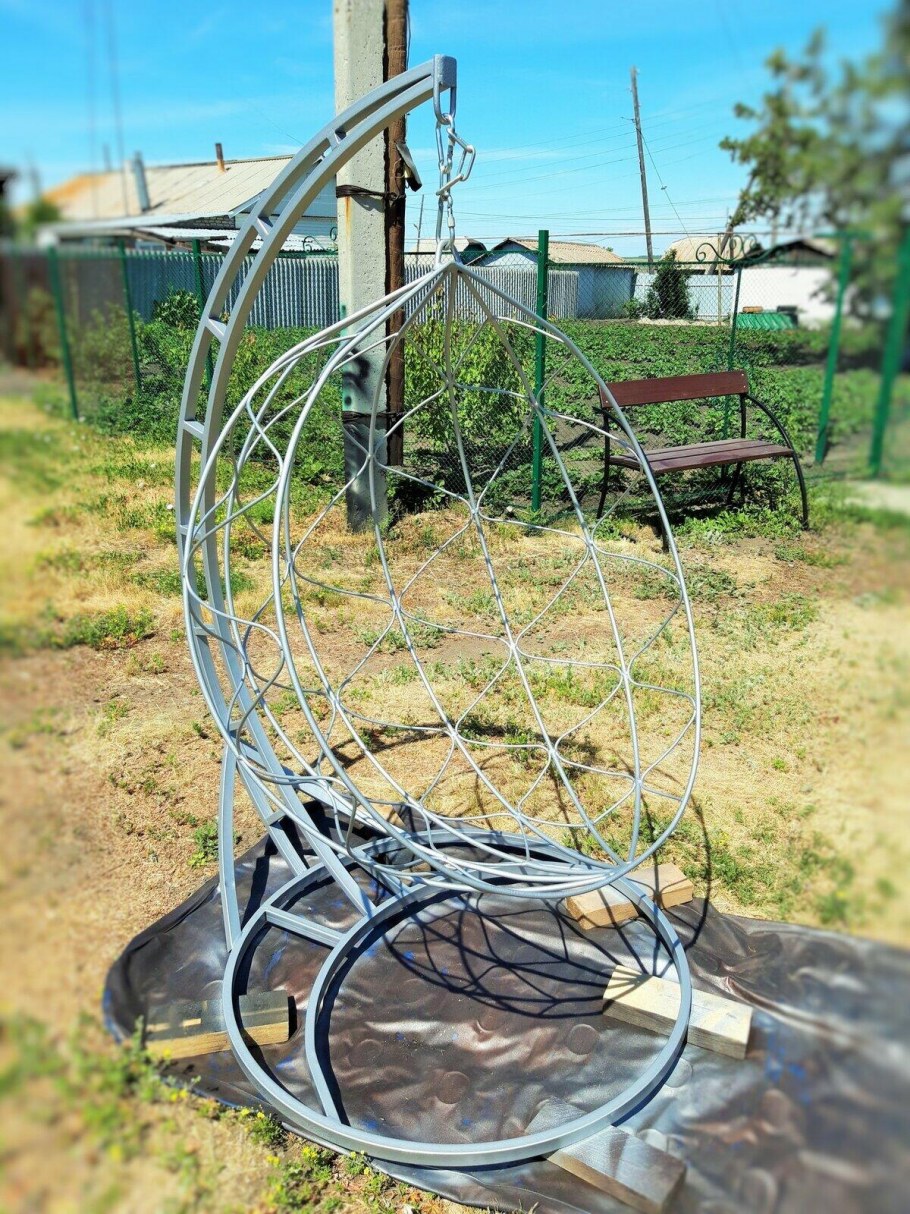 Подвесное кресло из пластиковых труб