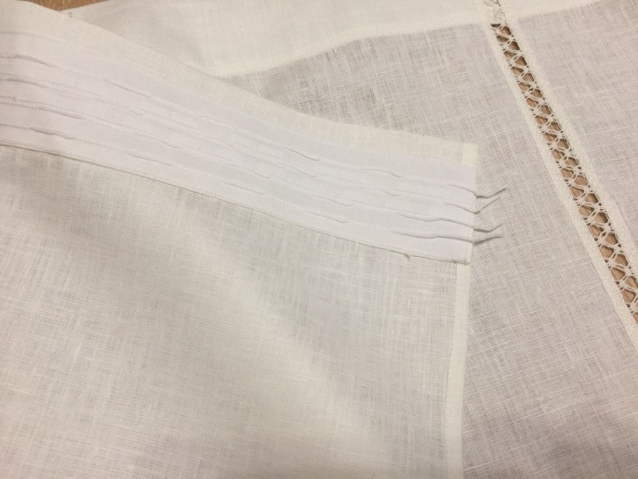 Белые льняные занавески