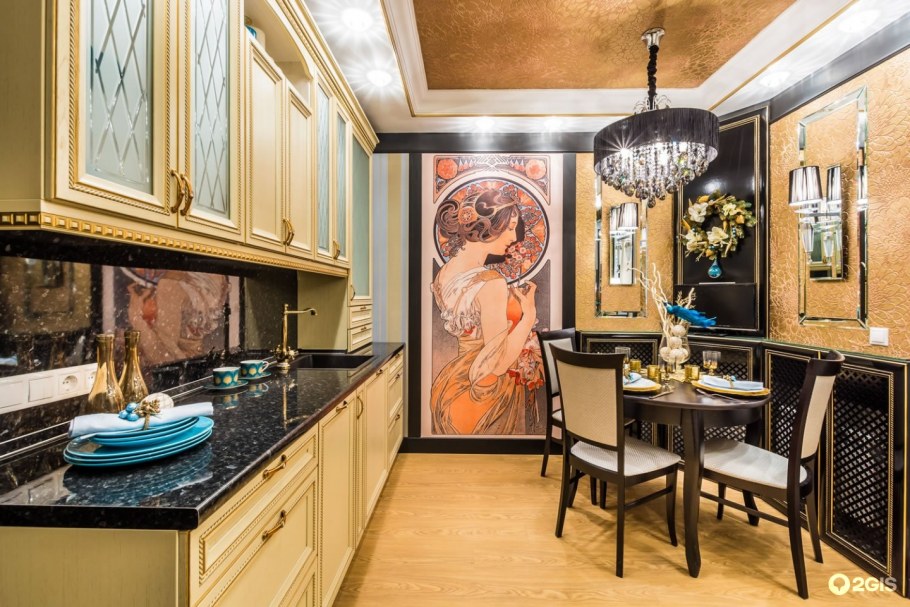 Кухня с золотыми ручками