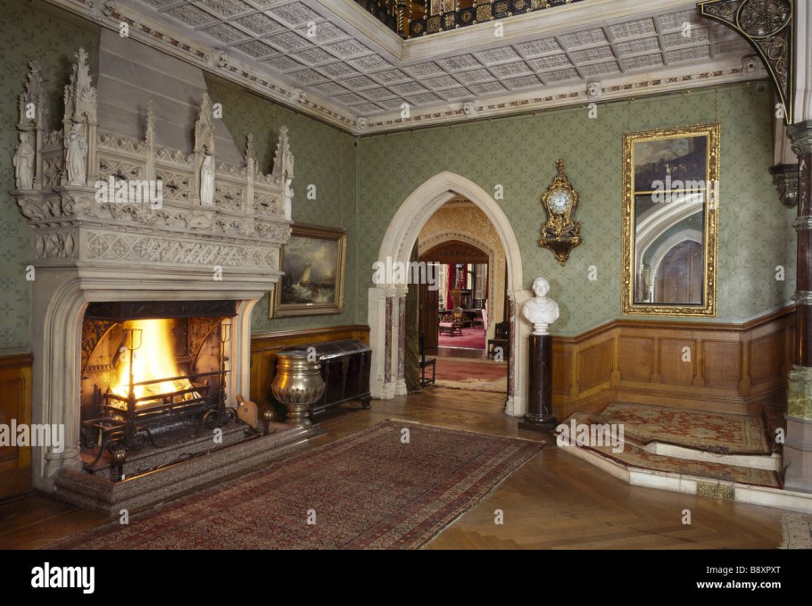 Камин викторианской эпохи