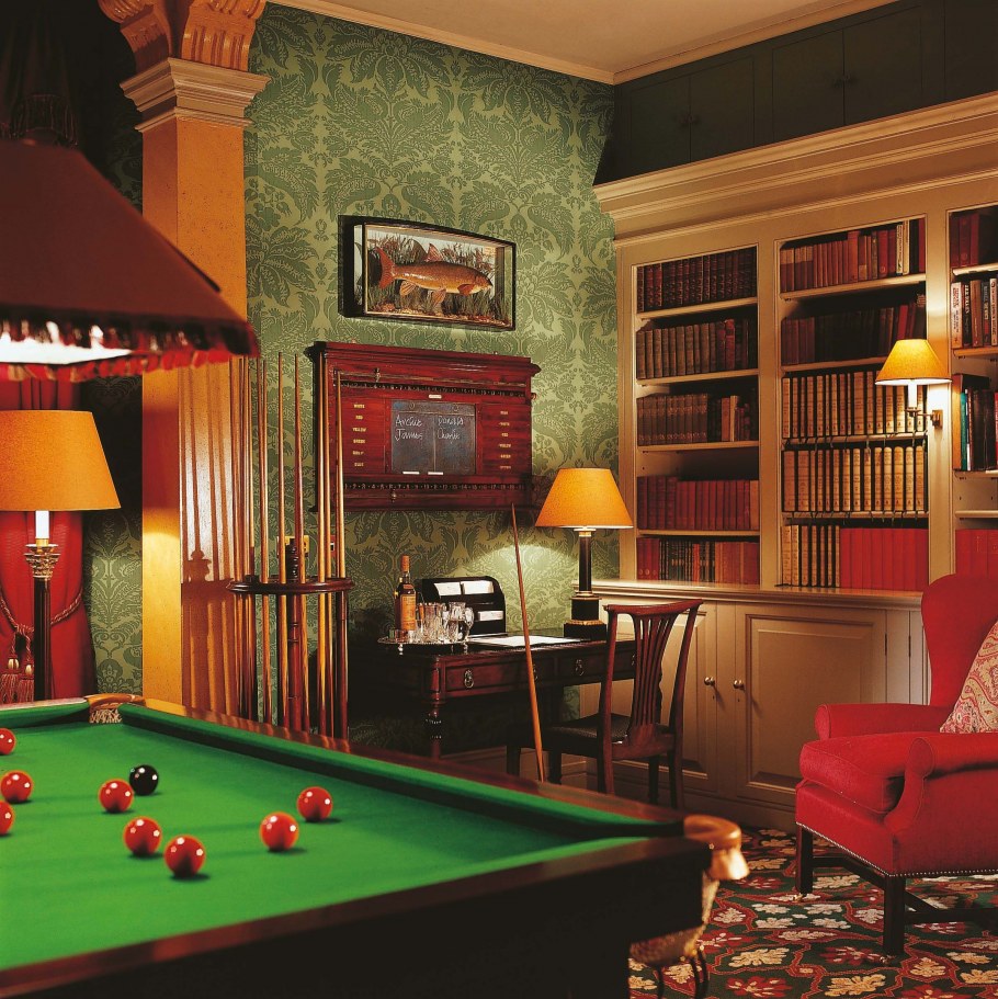 Бильярдная в английском стиле