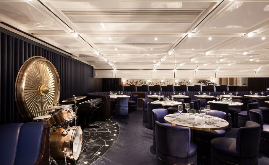 Кингсман бар интерьер