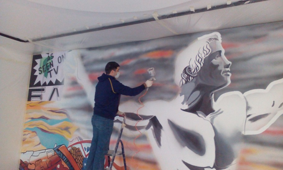 Рисунок аэрография на стене