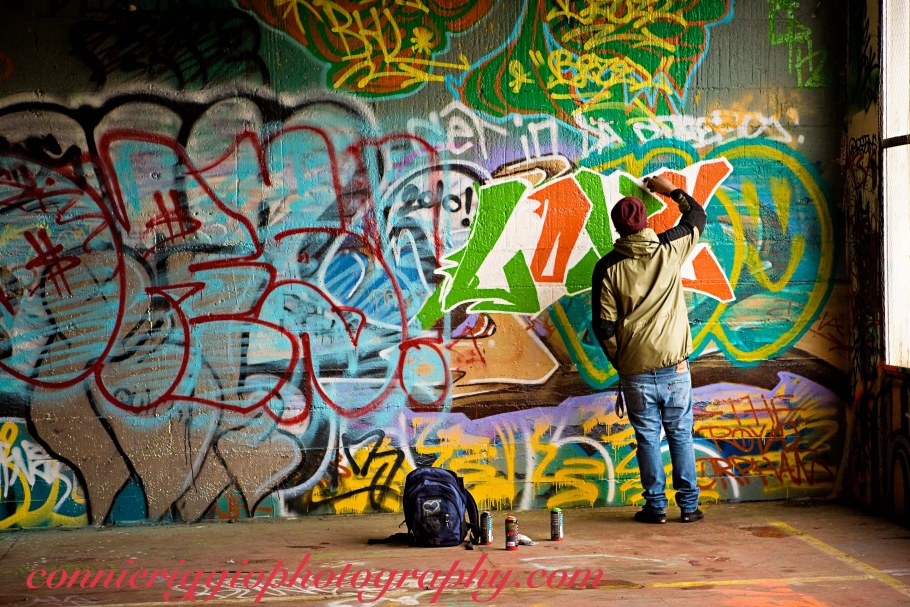 Рисовать граффити