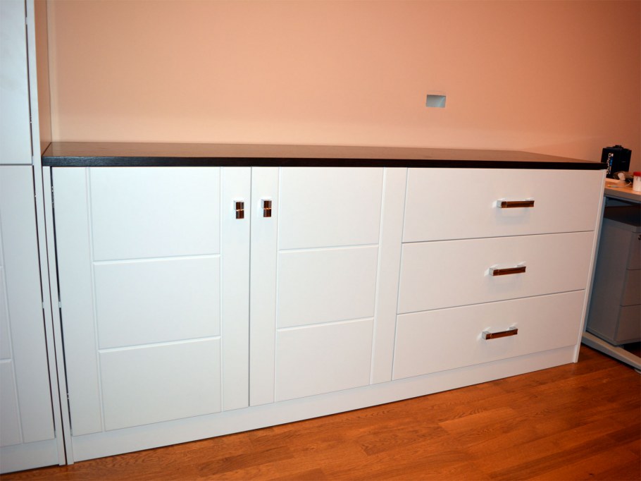 Цоколь под шкаф