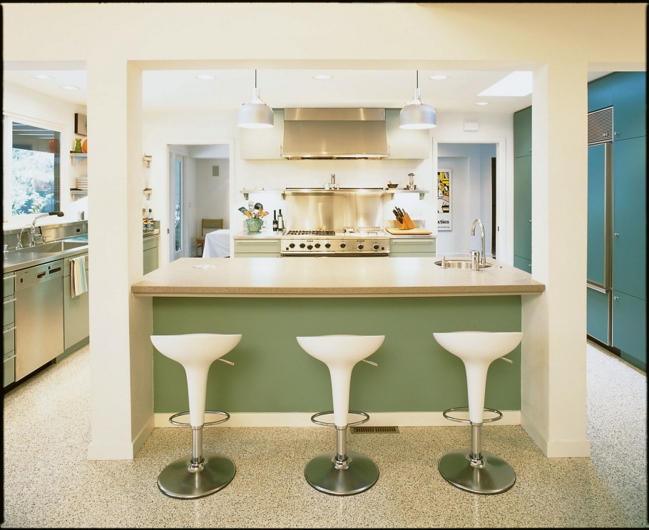 Барная стойка в стиле ретро