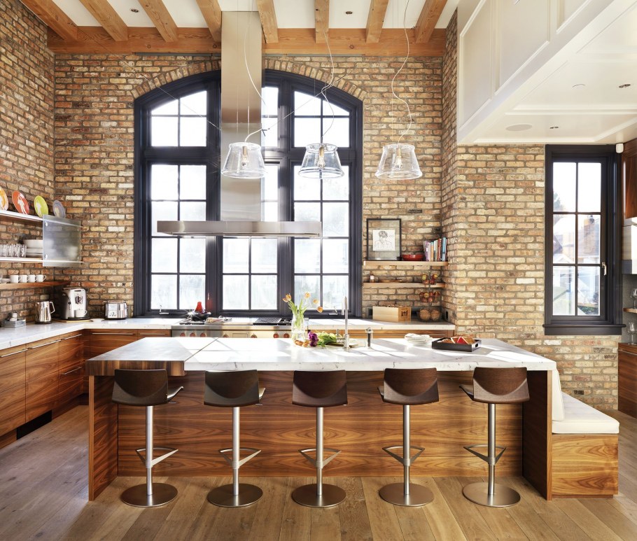 Белая кухня с островом в стиле лофт