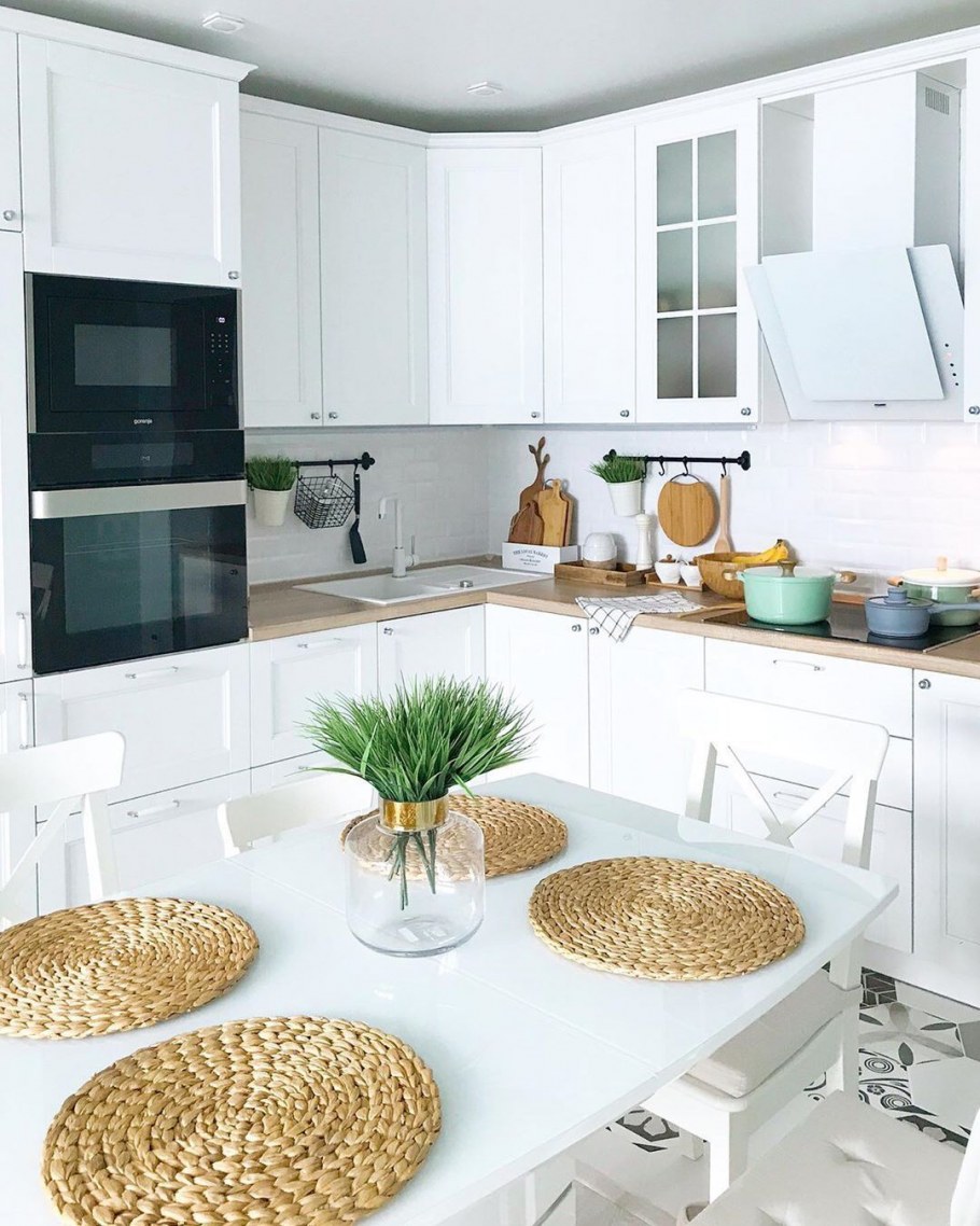 Белые кухни