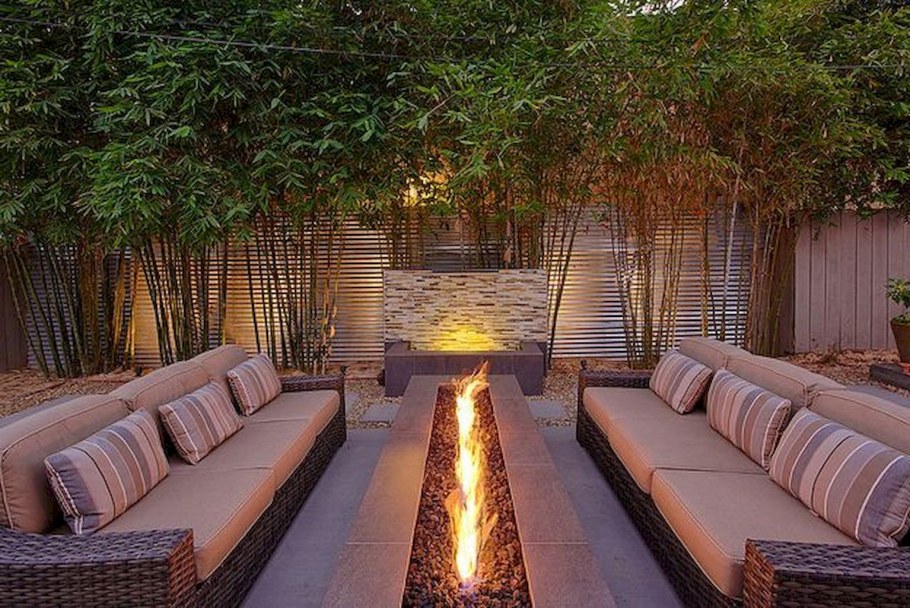 Лаунж зона с кострищем