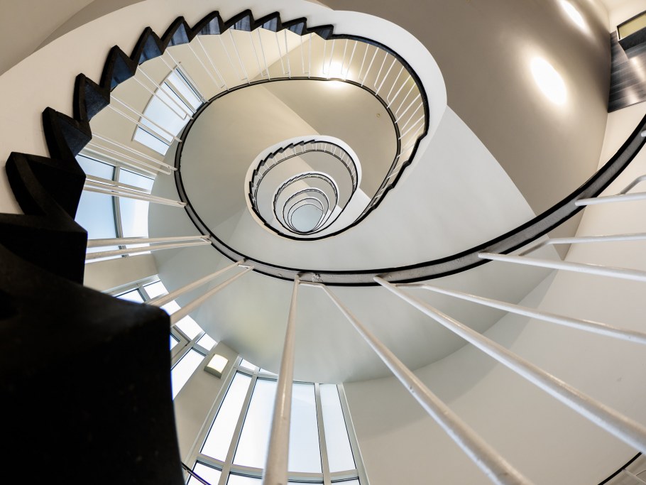 Винтовая лестница МЭИ Лефортово