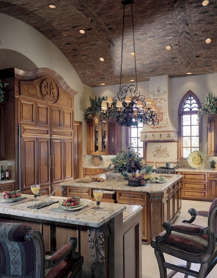 Кухня в старинном стиле