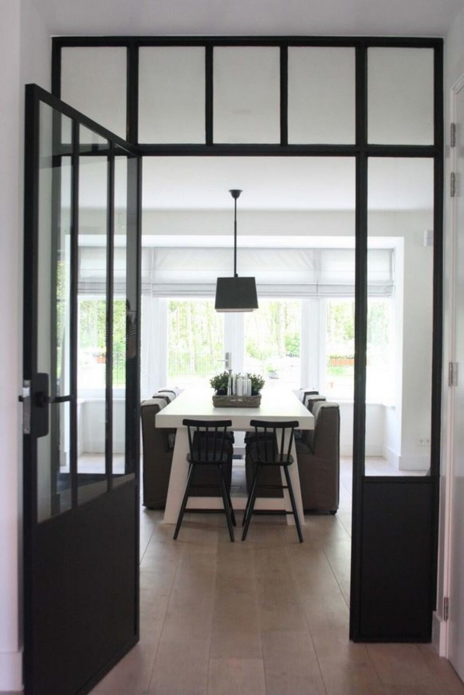 Дверь лофт с фрамугой