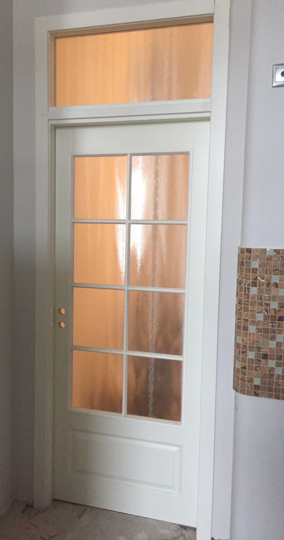 Финские двери с фрамугой