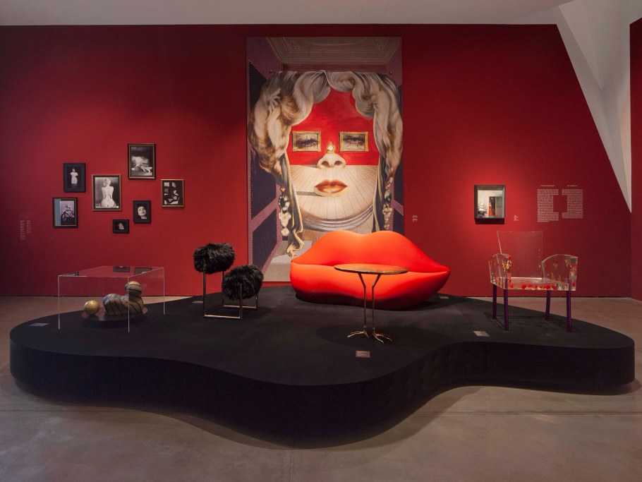 Сальвадор дали лицо Мэй Уэст