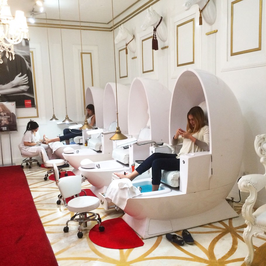 Салон красоты маникюр