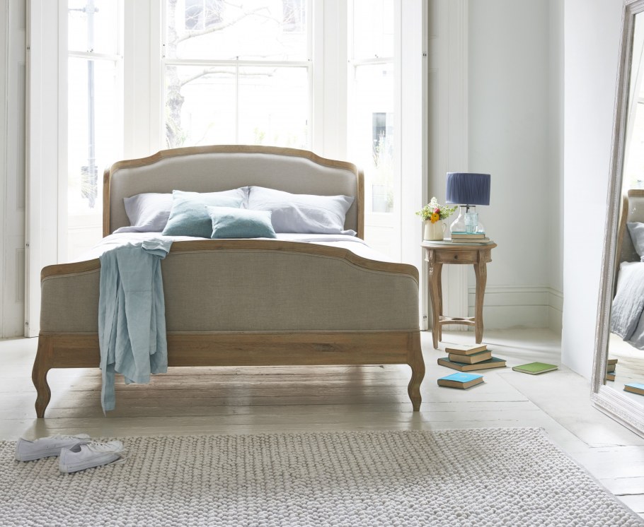 Кровать во французский интерьер