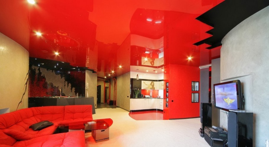 Яркие натяжные потолки