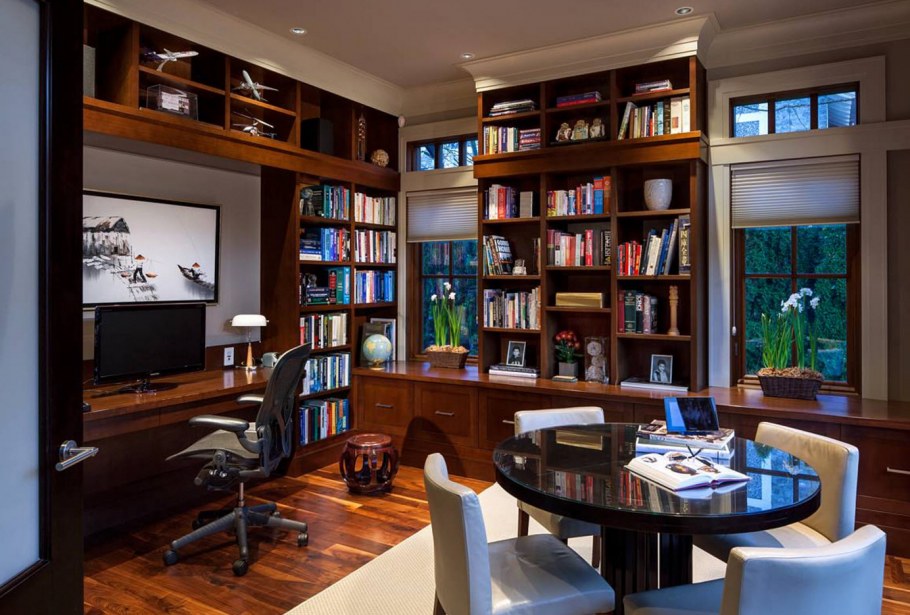 Уютный домашний кабинет