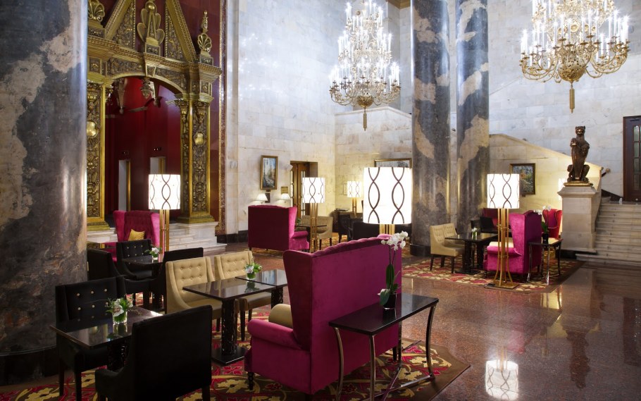 Хилтон Ленинградская лобби