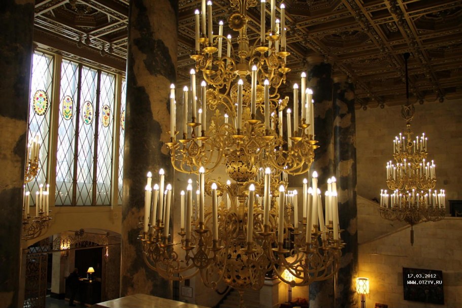 Хилтон Ленинградская люстра