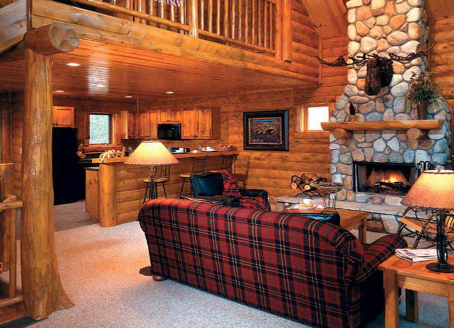 Уютный деревянный домик внутри