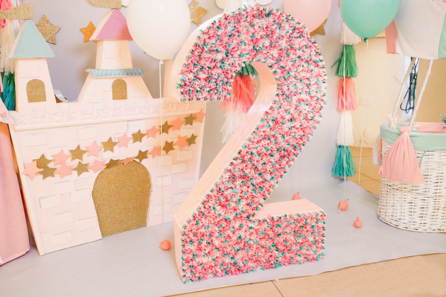 Фотозона на 2 года девочке