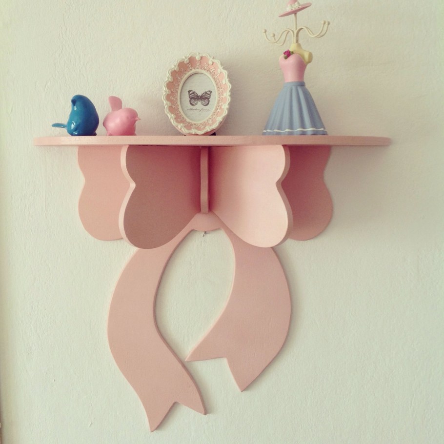 Фигурные полки для детской