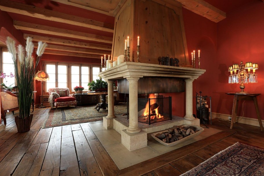 Домик с камином