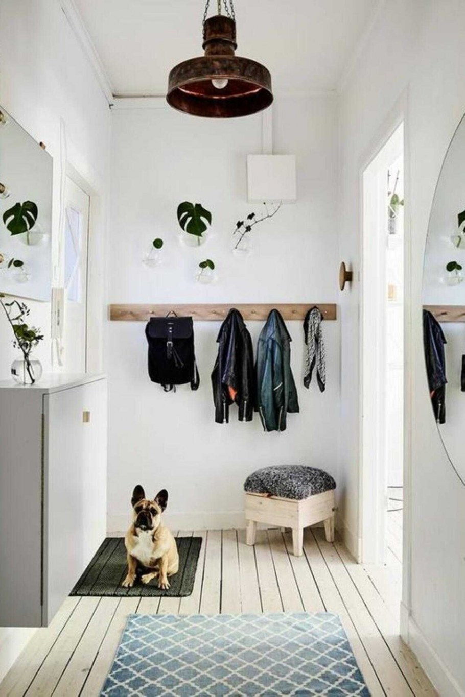 Голубая прихожая