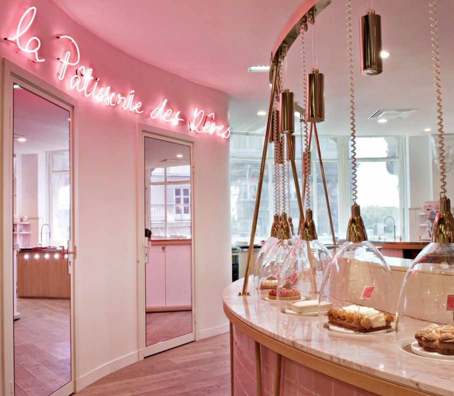 Кондитерская в розовых тонах