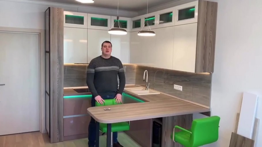 Грин парк кухня гостиная