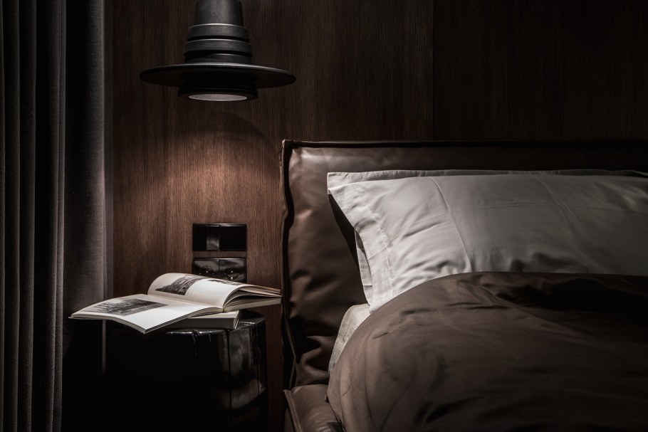 Спальня в темных тонах Эстетика