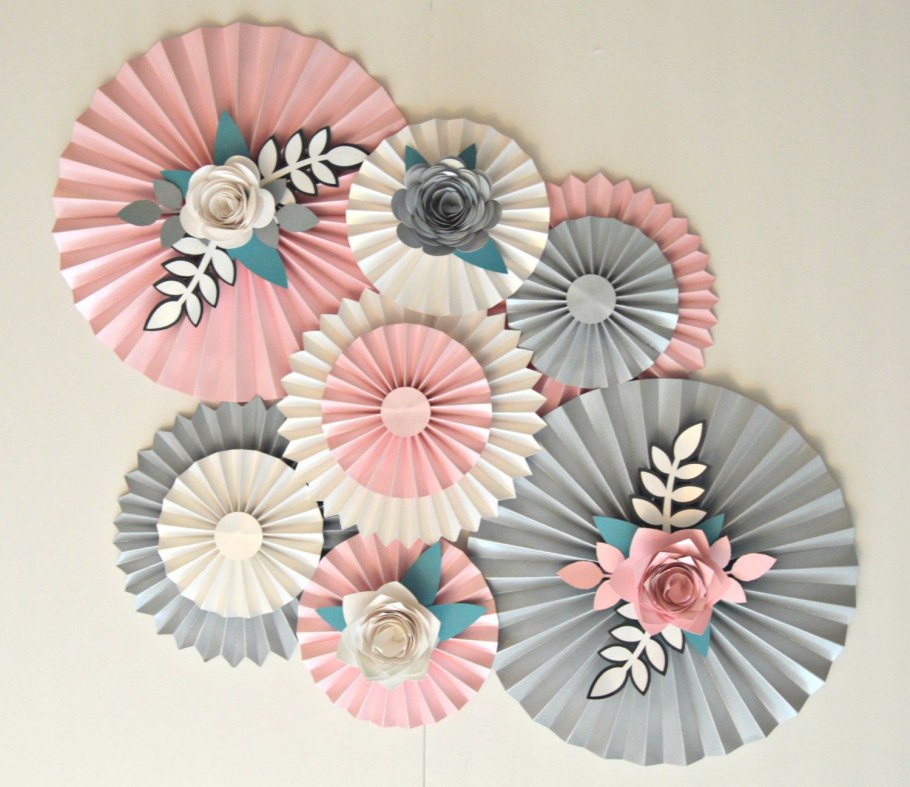 Цветы веером из бумаги