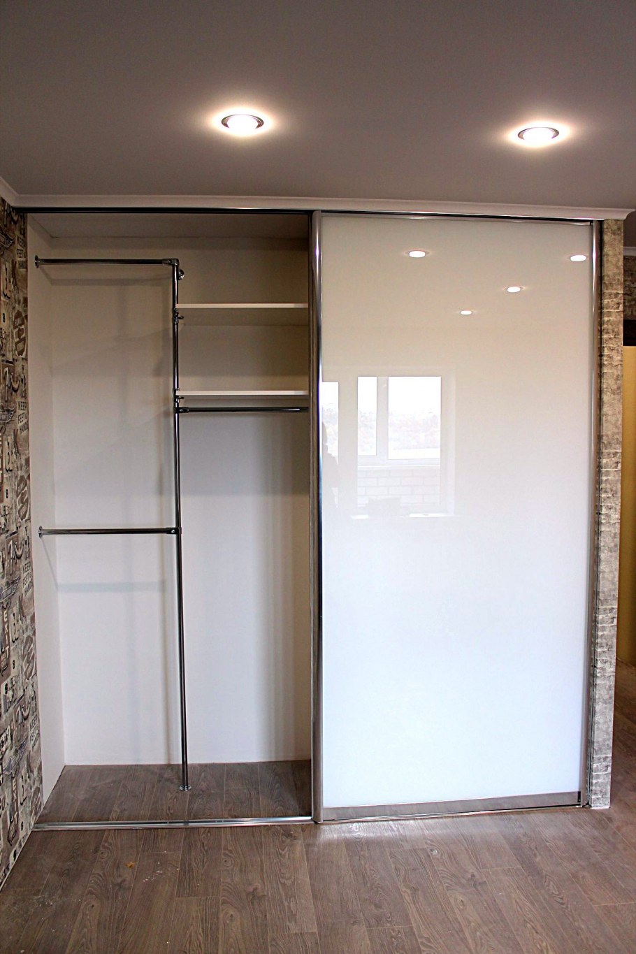 Шкаф в нишу